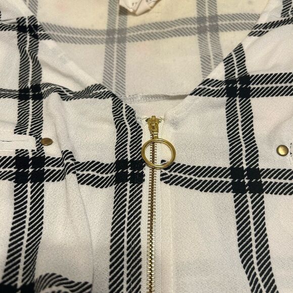 Plaid V-Neck Women's Top - Picture 9 of 15